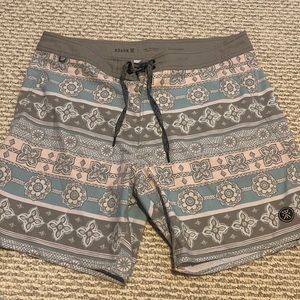 patterned mens swim trunks